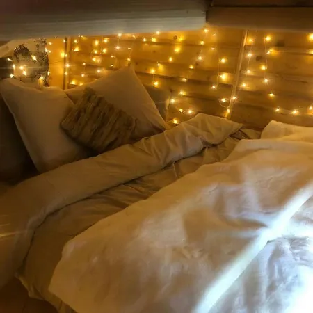 Nuit Insolite - La Cabane Du Haut-Doubs Les Gras Extérieur photo