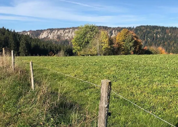 Nuit Insolite - La Cabane Du Haut-Doubs
